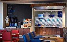 Holiday Inn Express & Suites - Wildwood - The Villages By Ihg